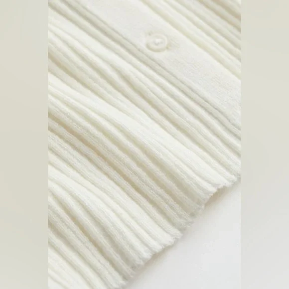H&M White Collared Ribbed Top (S) - Picture 5 of 5